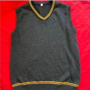 Grey & Yellow Sweater Vest – Size M – Harry Potter Vibes
